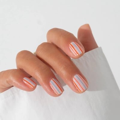 unghie corte estive a righe